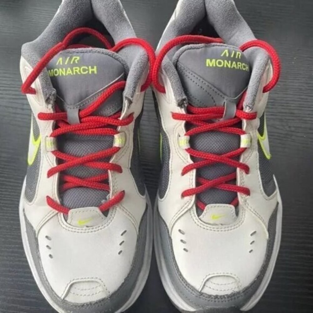 Nike Air Monarch IV athletic shoes Men's Size 8.5 White Red Yellow